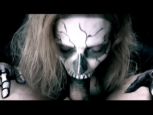❤️ Demon nighean sucking cock le a beul dubh agus slugadh cum. ️  Bhidio anal  leinn  ❌